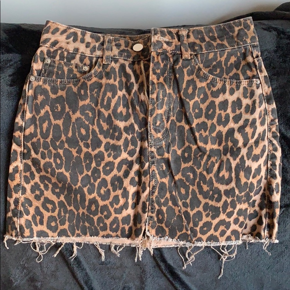 LEOPARD MINI DENIM SKIRT
